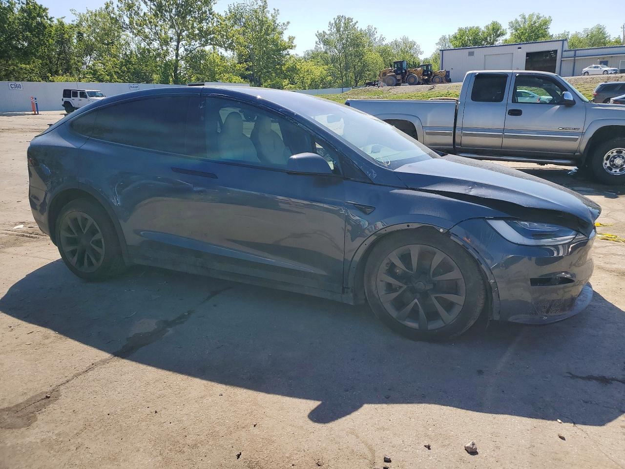 2022 TESLA Model X — VIN 7SAXCDE57NF345653 — photo 4